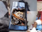 El Oppo A53 supuestamente explotó, dejando a su propietario con heridas en ambas piernas. (Fuente de la imagen: Technical Dost - editado)