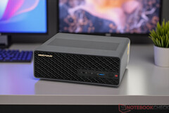 El MS-S1 Max ya está disponible para pedidos anticipados a un precio de 2.299 dólares. En la imagen: el mini PC. (Fuente de la imagen: Notebookcheck)