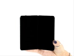 Se dice que el primer plegable de formato ancho de Motorola es más pequeño que el Galaxy Z Fold8 y el iPhone Duo.
