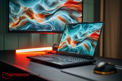 El Lenovo Legion Pro 5 16 IAX10 en el escritorio