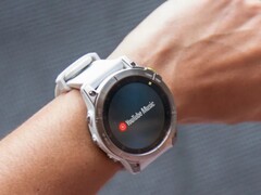 Los usuarios de smartwatches Garmin ya pueden descargarse la aplicación YouTube Music. (Fuente de la imagen: Garmin)