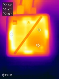 La IA Sapphire Edge durante la prueba de estrés (lado superior)