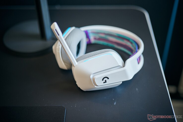 Cascos telefónicos inalámbricos para juegos Logitech G522 blancos sobremesa