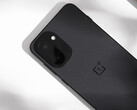 Se confirma que el OnePlus 15R incorpora una cámara principal de 50 MP en la parte trasera. Imagen: la parte trasera del teléfono. (Fuente de la imagen: 瘦子說)
