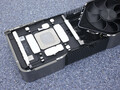 El supuesto cuerpo de la RTX 4090 Founders Edition mostrando uno de sus dos grandes ventiladores. (Fuente de la imagen: Chiphell)