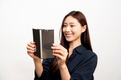 Se dice que la pantalla del Galaxy Z Fold7 tiene una vida útil significativamente más larga que la de su predecesor. (Fuente de la imagen: Samsung Display)