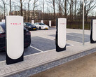 El nuevo diseño de la estación Supercharger (imagen: Tesla Charging/Twitter)