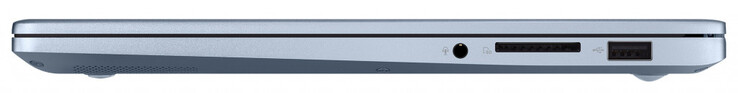 Lado derecho: conector de audio combinado, lector de tarjetas SD, puerto USB 2.0 tipo A