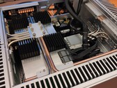 Esta configuración sin ventilador podría utilizar algo más de undervolting. (Fuente de la imagen: Turemetal)