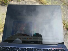 Al aire libre bajo la luz del sol