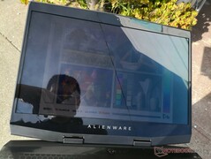 Al aire libre bajo la luz del sol