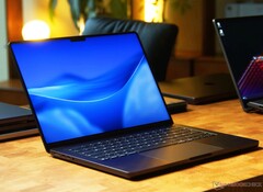 AppleSegún se informa, el MacBook con pantalla táctil, del que se lleva hablando tanto tiempo, saldrá al mercado con los chips M5 Pro y M5 Max, en lugar del M7.