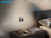 Según se informa, el nuevo cargador de pared Anker Prime de 160 W contará con tres puertos. En la imagen, el cargador portátil de 140 W cargando un Apple Watch, un iPhone y un MacBook. (Fuente de la imagen: Anker - editado)