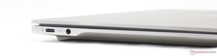 Izquierda: USB-C Thunderbolt 4 con DisplayPort 2.1 + Power Delivery 3.1, conector de 3,5 mm para auriculares