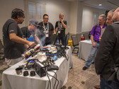 El equipo de XOC prueba la 9 7950X. (Fuente: AMD) 