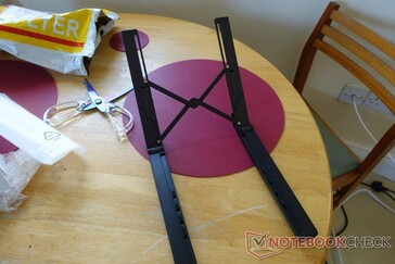 La estructura de apoyo del UGREEN X-Kit.