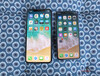 Una comparación de tamaños entre el iPhone XS Max y el iPhone X.