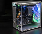 Pironman 5 hace que Raspberry Pi 5 parezca un PC para juegos (fuente de la imagen: SunFounder)