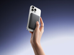 El PicoGo AM52 dispone de carga inalámbrica Qi 2.2 y soporte de carga por cable de 45 W. En la imagen: imagen promocional del banco de energía. (Fuente de la imagen: Baseus)