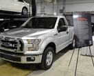 Ford F-150 expuesto en el laboratorio NVFEL (imagen: EPA)