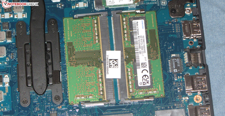 La RAM funciona en modo de doble canal.
