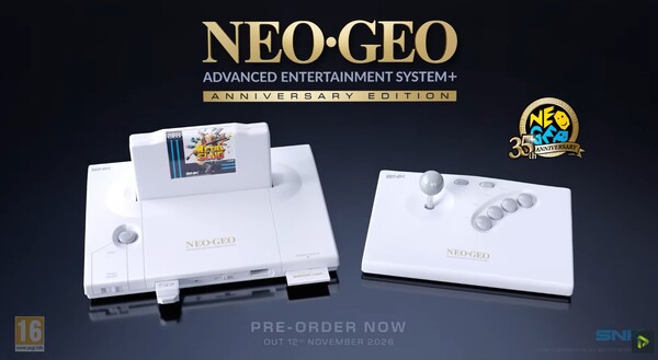 La NeoGeo AES+ Anniversary Edition es blanca y viene con un Arcade Stick inalámbrico.