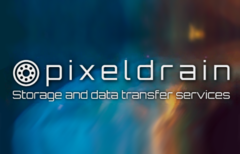 El logotipo del sitio web rodeado por una impresión artística del espacio (Fuente de la imagen: PixelDrain - editado)