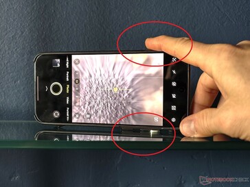 Especialmente sin estuche, a menudo se activan involuntariamente al colocarlos en una estantería.