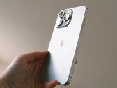 El iPhone Apple recibirá un nuevo diseño en 2027. (Fuente de la imagen: Cătălin Dumitrașcu)