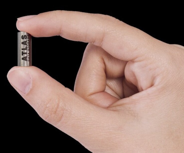 Los tubos del Atlas Eon 100 contienen ADN sintético deshidratado que almacena datos escritos. (Fuente de la imagen: Atlas Data Storage)