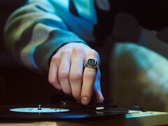 Los nuevos relojes Casio rumoreados podrían seguir al recientemente lanzado CRW-001 (en la imagen). (Fuente de la imagen: Casio)