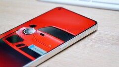 El Reno7 estará disponible en dos configuraciones de memoria y tres colores. (Fuente de la imagen: @UniverseIce)