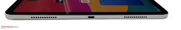 Izquierda: altavoz, USB-C 3.1 Gen 2