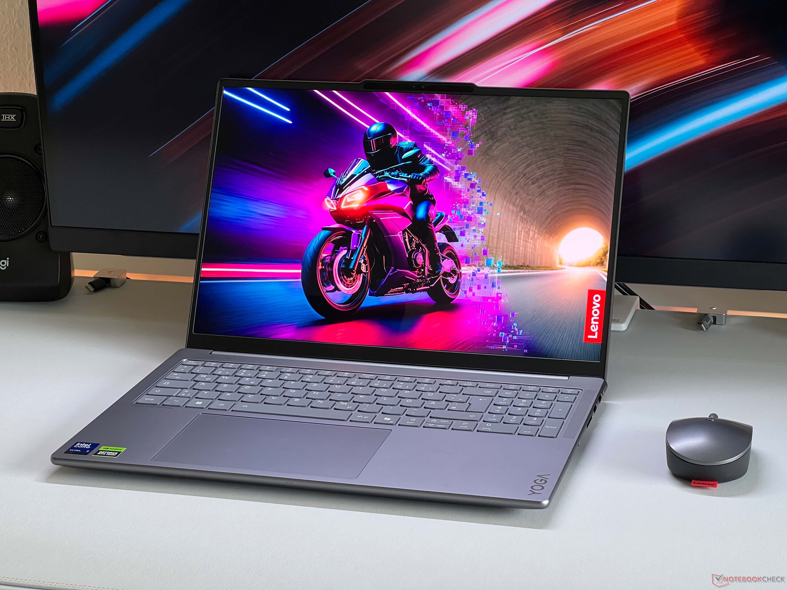 Análisis del Lenovo Yoga Pro 9i G10 Aura Edition