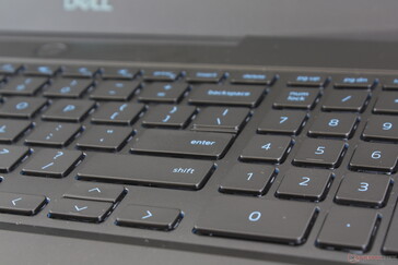 Las teclas NumPad y Arrow son más pequeñas que las principales teclas QWERTY y por lo tanto son más esponjosas y estrechas.