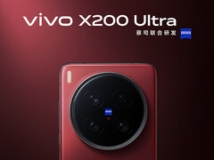 El Vivo X200 Ultra contiene tres cámaras orientadas hacia atrás, a pesar de las apariencias. (Fuente de la imagen: Vivo)