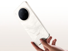 El precio del Y500 Pro ronda los 253 dólares. En la imagen: una foto promocional del teléfono. (Fuente de la imagen: Vivo)