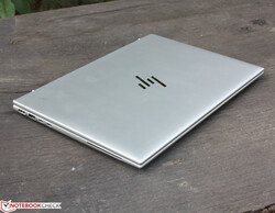 HP EliteBook 845 G9 con Ryzen 9 PRO 6950HS