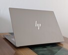 El nuevo OmniBook Ultra 14 viene equipado con una pantalla OLED mejorada de 120 Hz, en lugar de la pantalla IPS original de 60 Hz