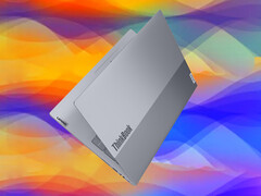 Lenovo sigue vendiendo el ThinkBook 16 Gen 9 sólo en acabado gris.