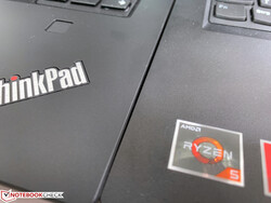 ThinkPad E480 (izquierda) vs. ThinkPad E485 (derecha)