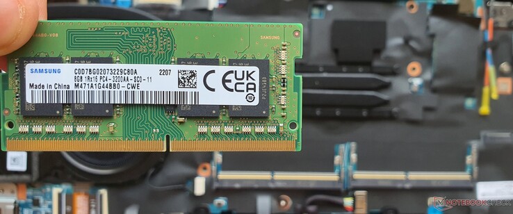 1 módulo de memoria RAM DDR4 3200 de 8 GB - de rango único y en configuración de canal único