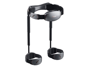 Desplegados para su uso, los exoesqueletos Vigx π6 están diseñados para suministrar potencia cerca del centro de gravedad del usuario para reducir el balanceo y la torsión. (Vista desde atrás) (Fuente de la imagen: Vigx)