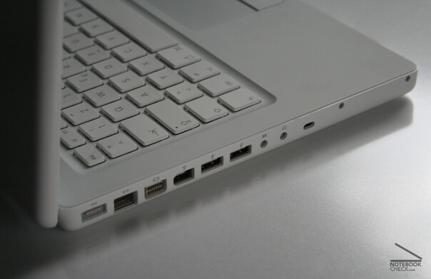 A día de hoy, el MacBook de 2006 de Apple puede utilizarse para hacer cosas mundanas, gracias a su CPU x86 (Fuente de la imagen: Notebookcheck)