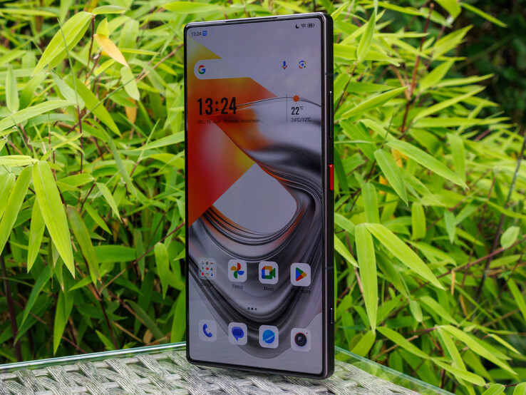 Nubia Z70S Ultra. (Fuente de la imagen: Daniel Schmidt)