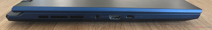 Izquierda: fuente de alimentación, HDMI 2.1, USB-C 3.2 Gen.2 (10 GBit/s, DisplayPort modo ALT, Power Delivery)