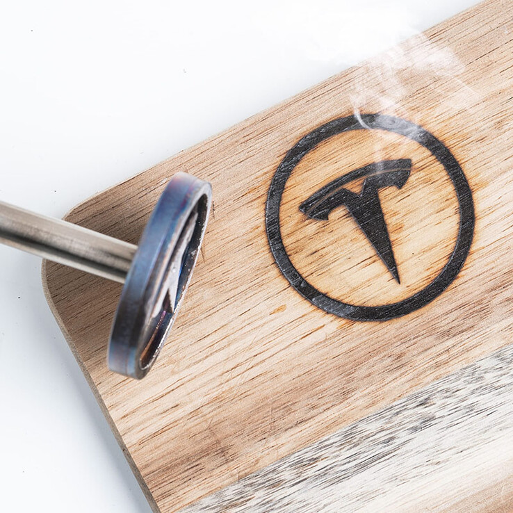 El sello de hierro de Tesla