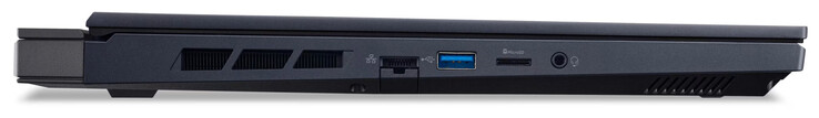 Lado izquierdo Gigabit Ethernet (2,5 Gbit/s), USB 3.2 Gen 1 (USB-A), lector de tarjetas de almacenamiento microSD, puerto combo de audio