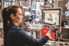 Con sus motores eléctricos, Bosch alcanza una eficiencia de hasta el 98% y, al mismo tiempo, aumenta la densidad de potencia.