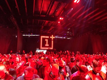 En el acto de presentación del OnePlus 7T Pro celebrado en Londres.